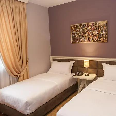 Hotel 22 Tirana
