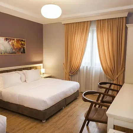22 3* Tirana